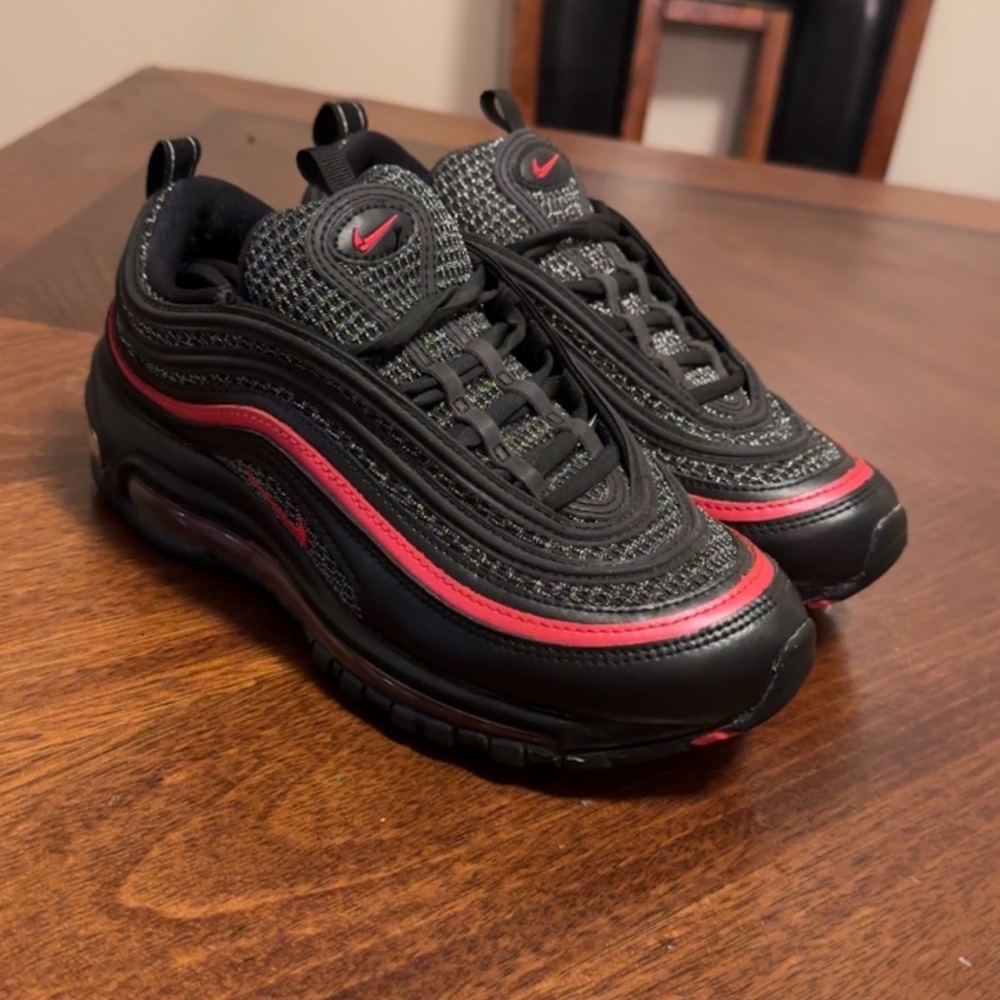 Women’s Nike Air Max 97